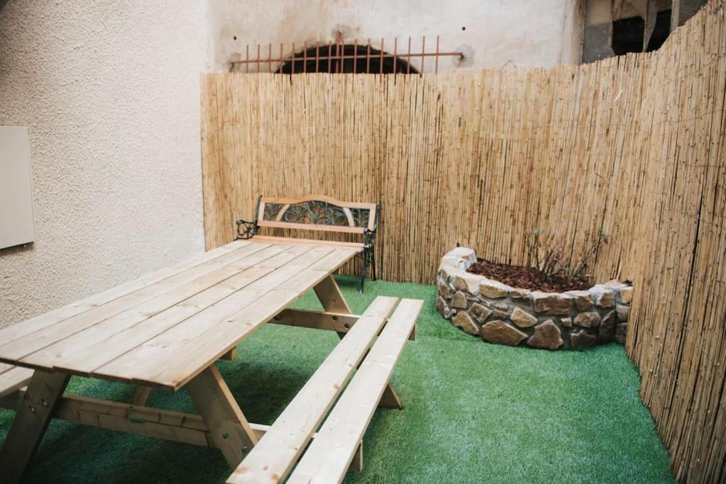 Appartement 2 Pieces Jacuzzi Brioude Ngoại thất bức ảnh